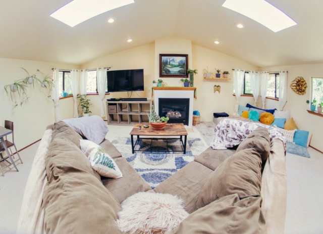 Living-Room-Angels-Landing-Port-Angeles-Washington-Vacation-Home